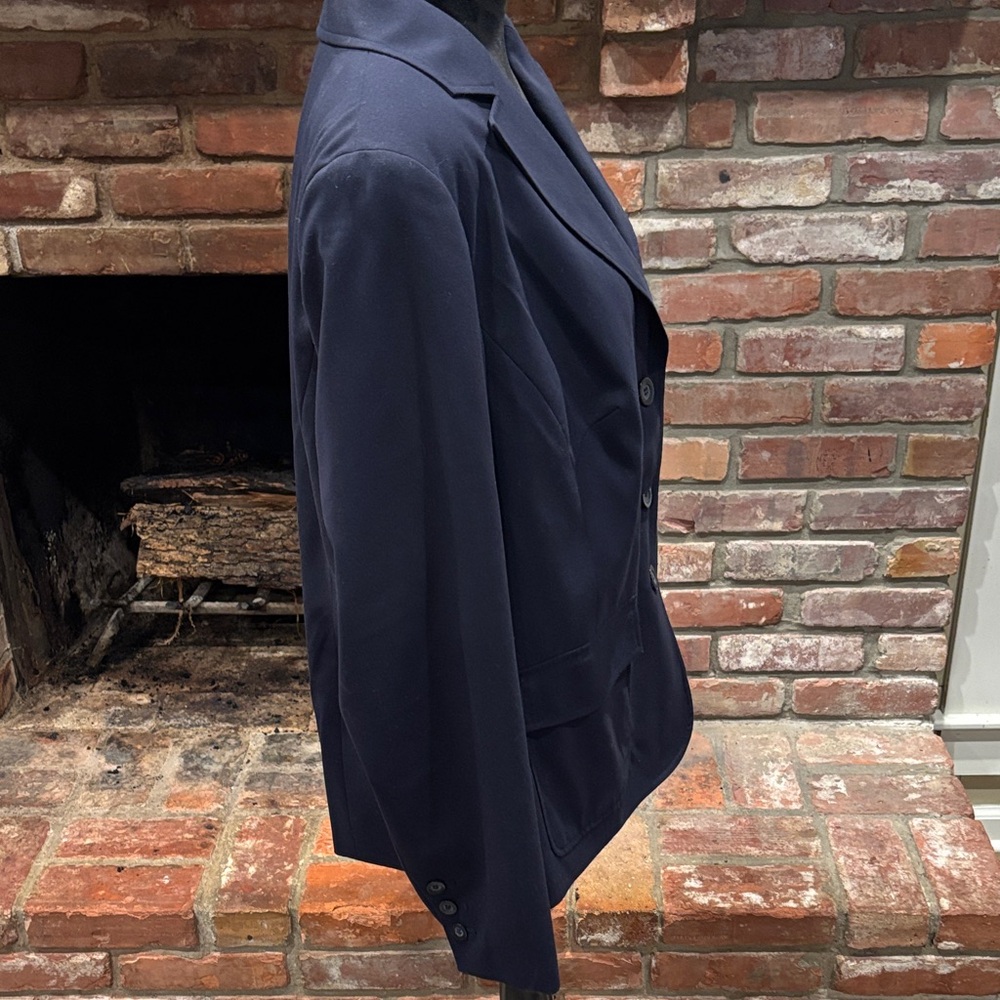 Classic Navy Women's Blazer - Picture 4 of 8